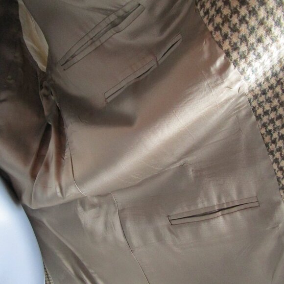 Irish wool tweed dinner jacket, multiple inside pockets, double vent, hand woven - Picture 14 of 16